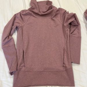 Lululemon sweatshirt
